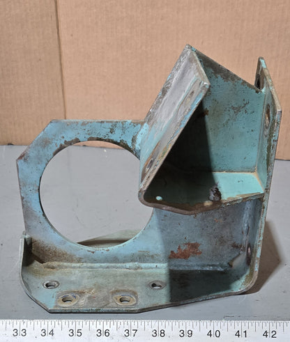 FUEL FILTER MOUNTING BRACKET